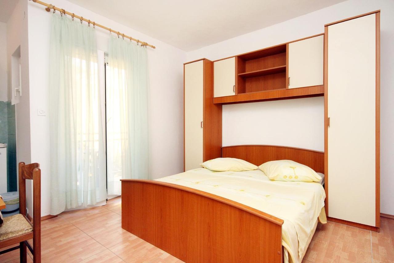 Apartments By The Sea Drvenik Donja Vala, Makarska - 6701 Exterior foto