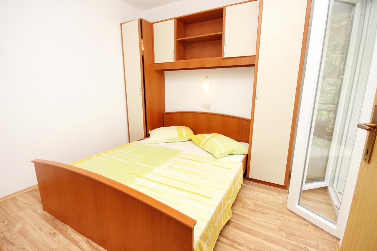 Apartments By The Sea Drvenik Donja Vala, Makarska - 6701 Exterior foto