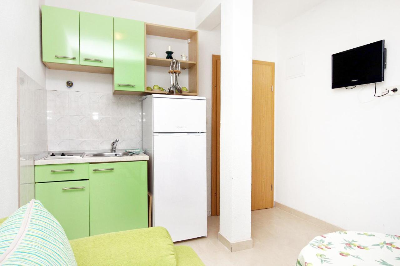 Apartments By The Sea Drvenik Donja Vala, Makarska - 6701 Exterior foto