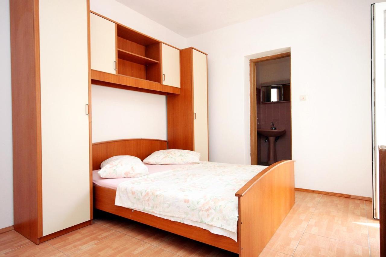 Apartments By The Sea Drvenik Donja Vala, Makarska - 6701 Exterior foto