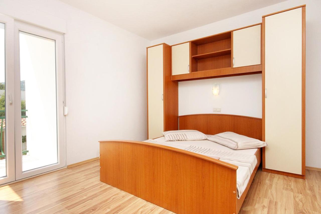 Apartments By The Sea Drvenik Donja Vala, Makarska - 6701 Exterior foto