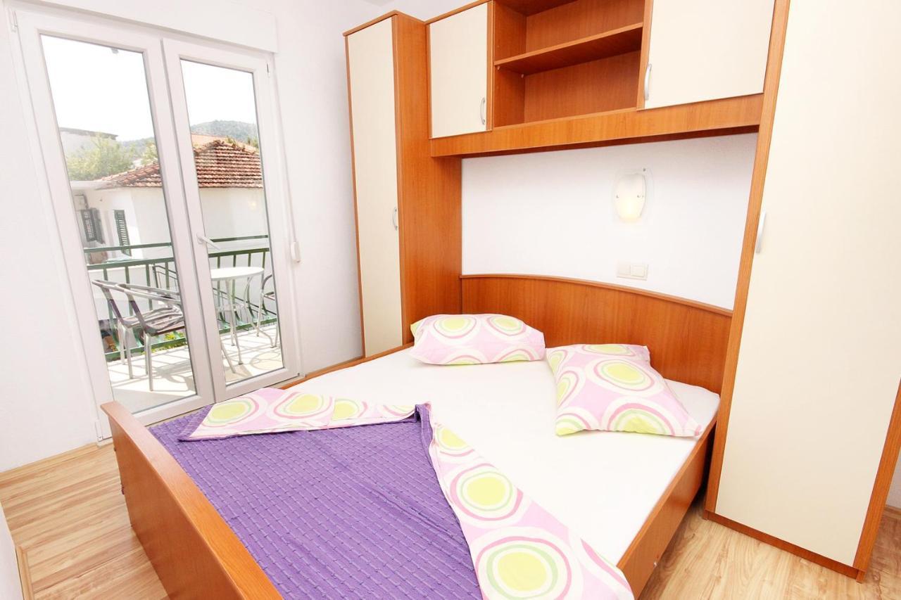 Apartments By The Sea Drvenik Donja Vala, Makarska - 6701 Exterior foto